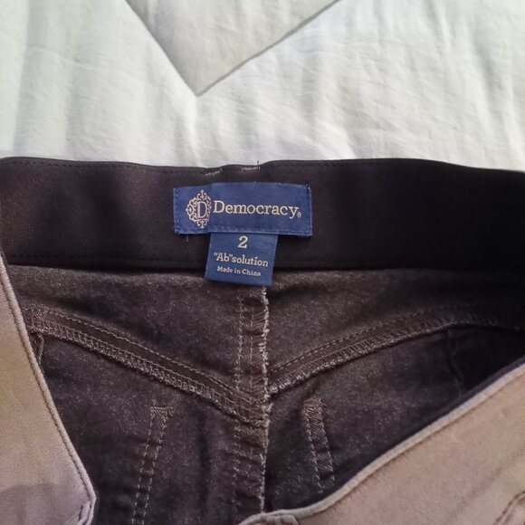 Democracy Jeans 2 - Picture 4 of 5